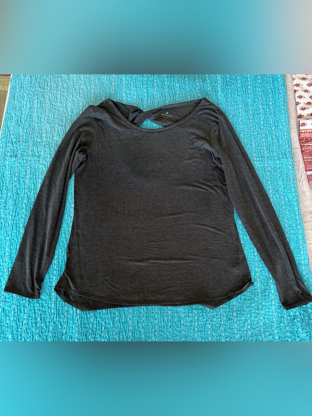 Athleta Women's charcoal gray Long-Sleeve Performance Top